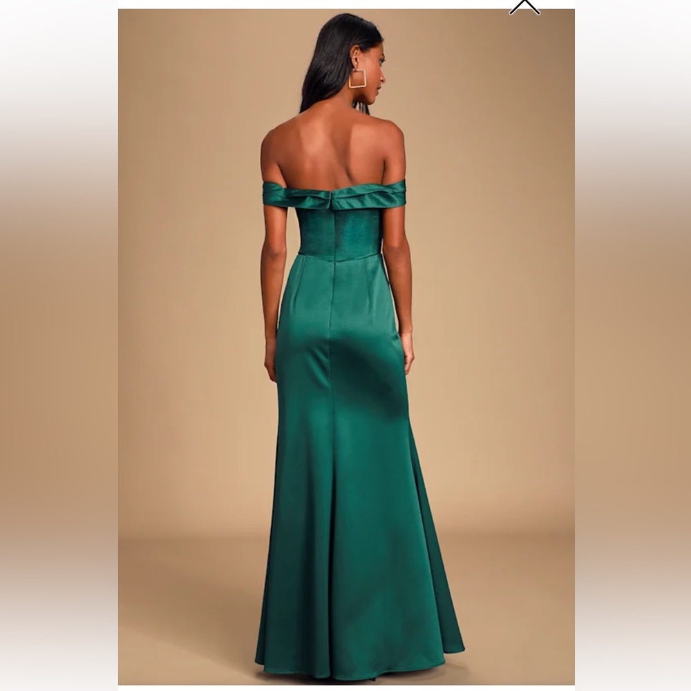Lulu’s large off the shoulder emerald satin maxi dress - Picture 3 of 9